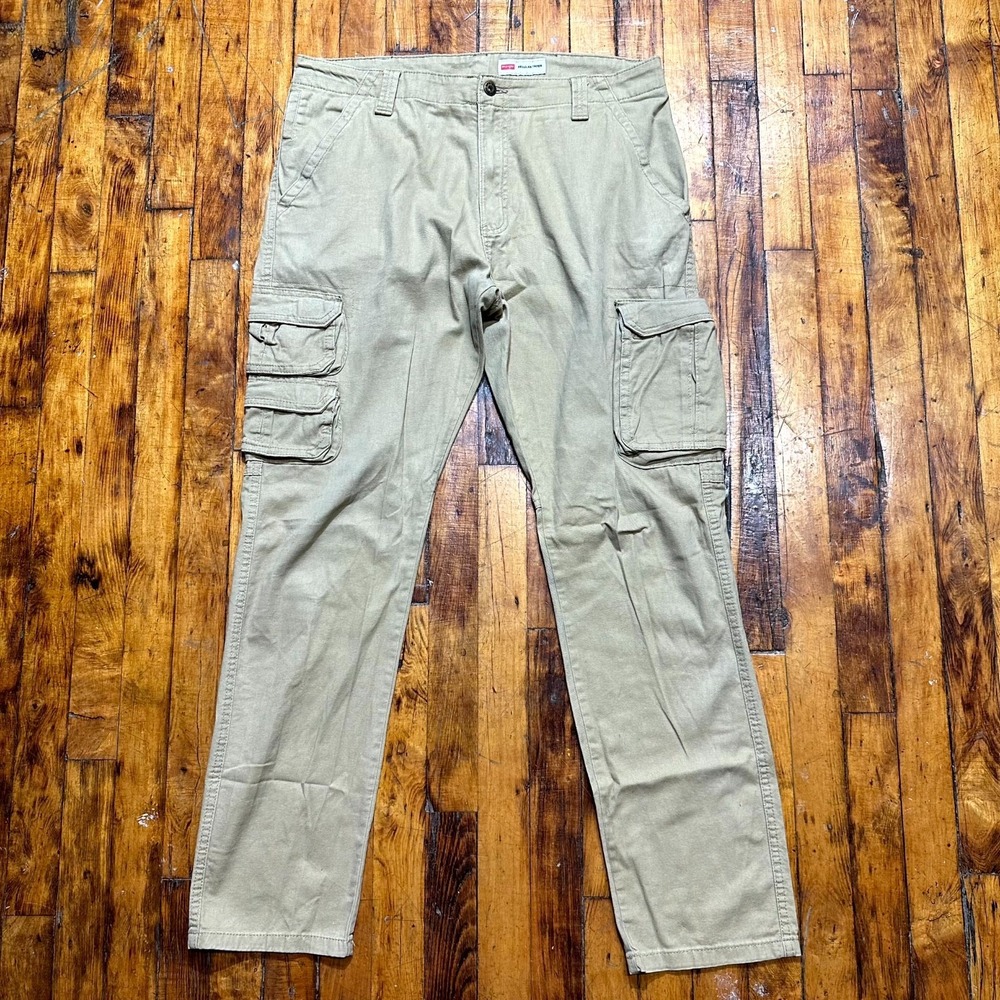 Wrangler Cargo Pants Men's 34x32 Khaki Relaxed Fit Tapered Leg Stretch Outdoor